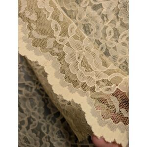 Vintage Pale Yellow Scalloped Edge Lace-10 feet!
